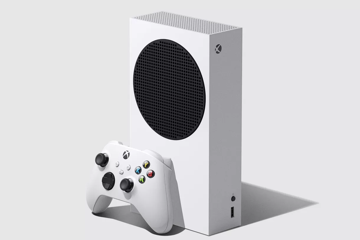 xbox series S console and controller