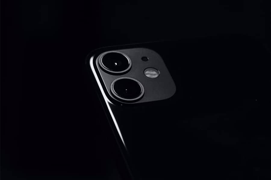 iPhone 11 camera lenses